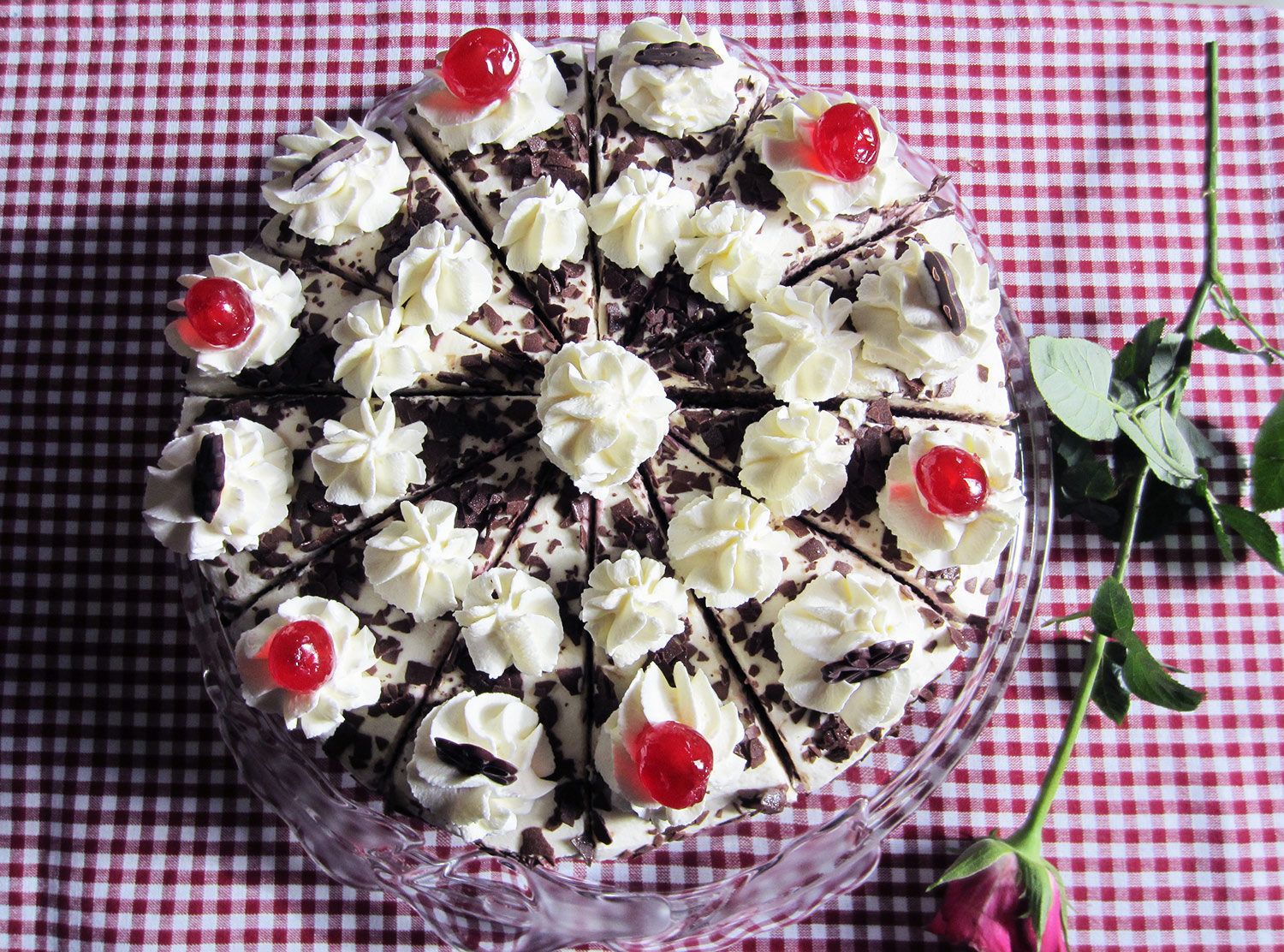 Gasthof-Dahms-Kuchenzeit-Schwarzwaelderkirsch